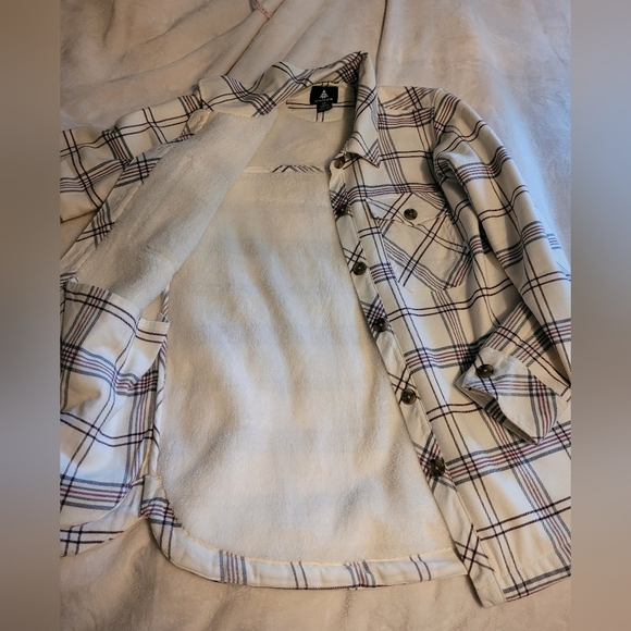 Woods Women's Evelyn Plaid Shacket Size Small - Picture 3 of 10